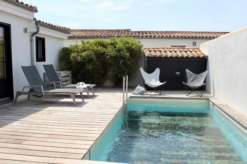 Two-Bedroom Villa with Private Pool with Bath image 1