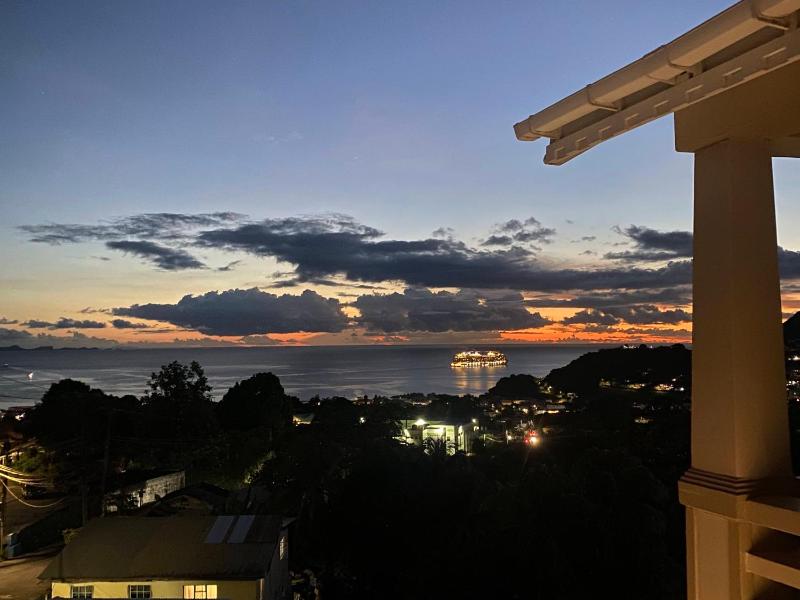 Royal Bliss Apartment Suites - image 14