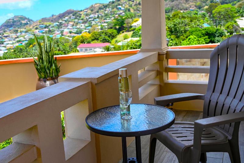 Royal Bliss Apartment Suites - image 8