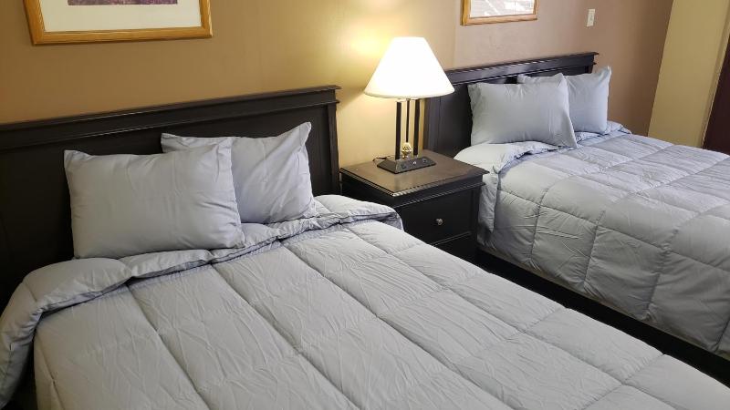 Double Room with Two Double Beds image 4