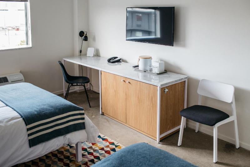 Double Room with Two Double Beds - Non-Smoking image 3