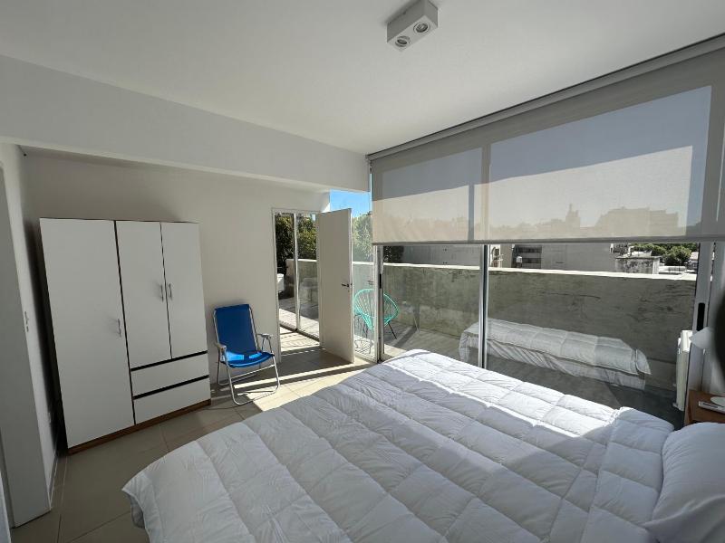 Modern Spacious & Sunny Apartment in Palermo - image 13