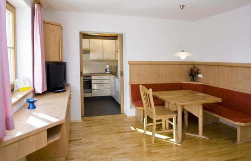 One-Bedroom Apartment with Terrace image 2