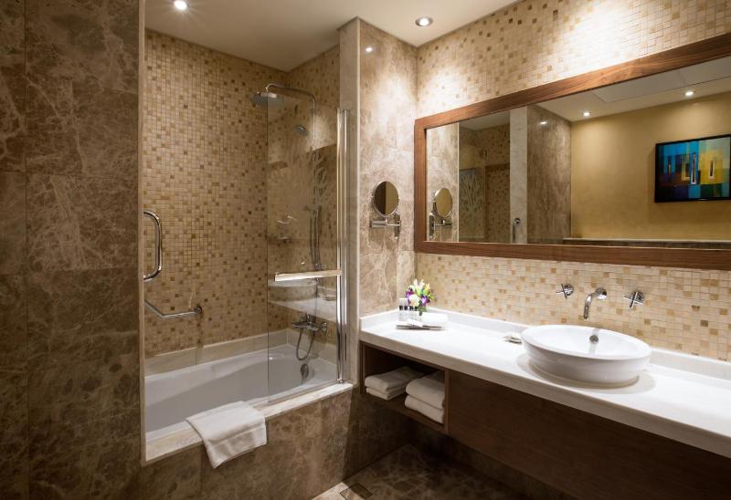 Executive One-Bedroom Suite image 2