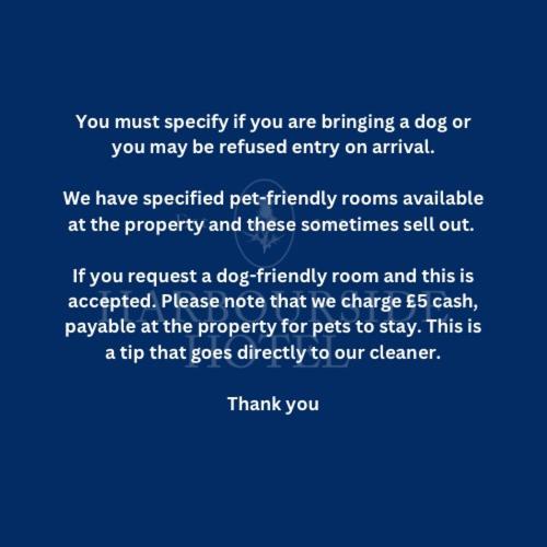 Triple Room with 1 Double Bed and 1 Single Bed image 1