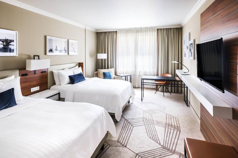 Deluxe Guest room, 2 Queen image 1