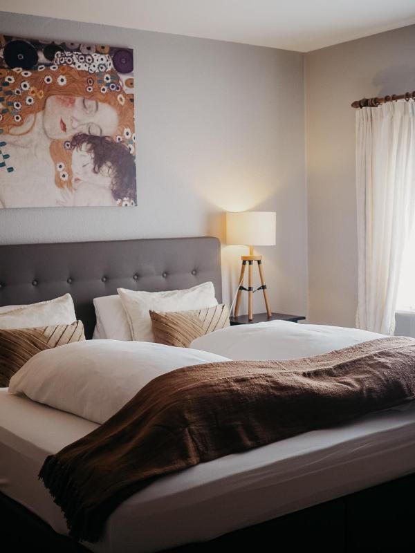 Double Room image 1