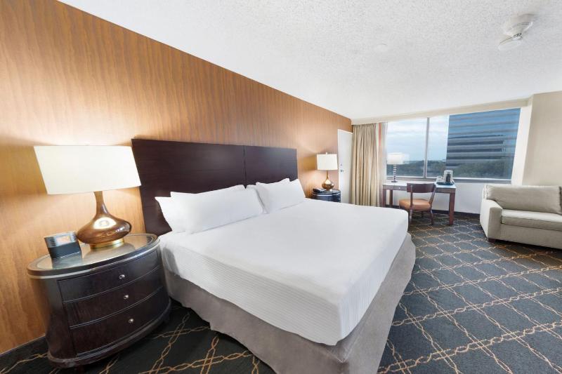 Austin Southpark Hotel - image 2