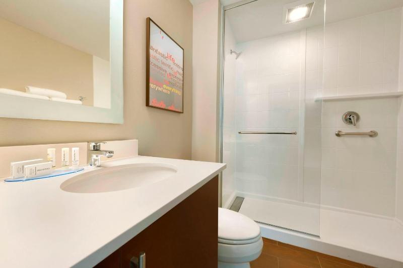 TownePlace Suites by Marriott Pittsburgh Airport/Robinson Township - image 16