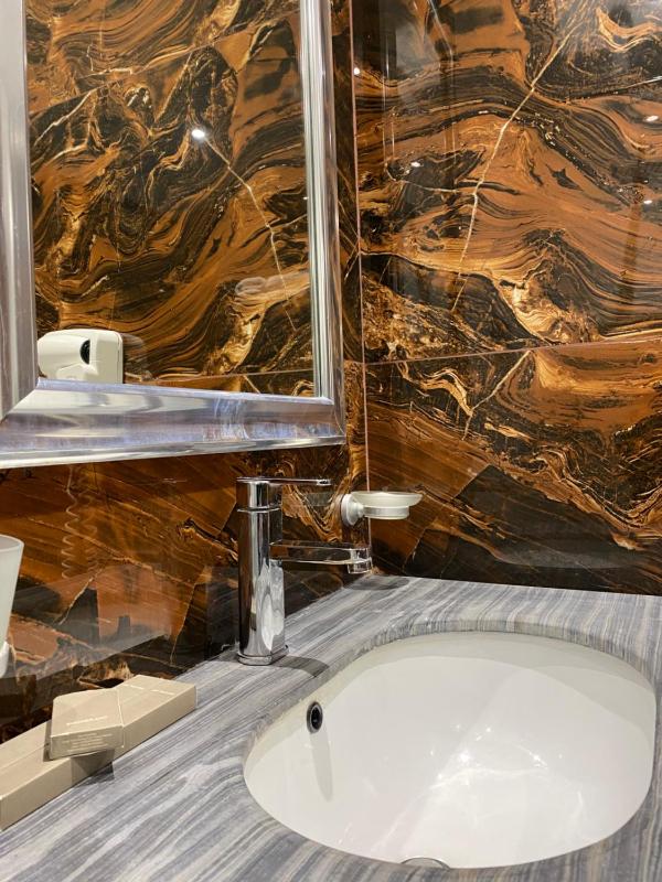 Suite image 4