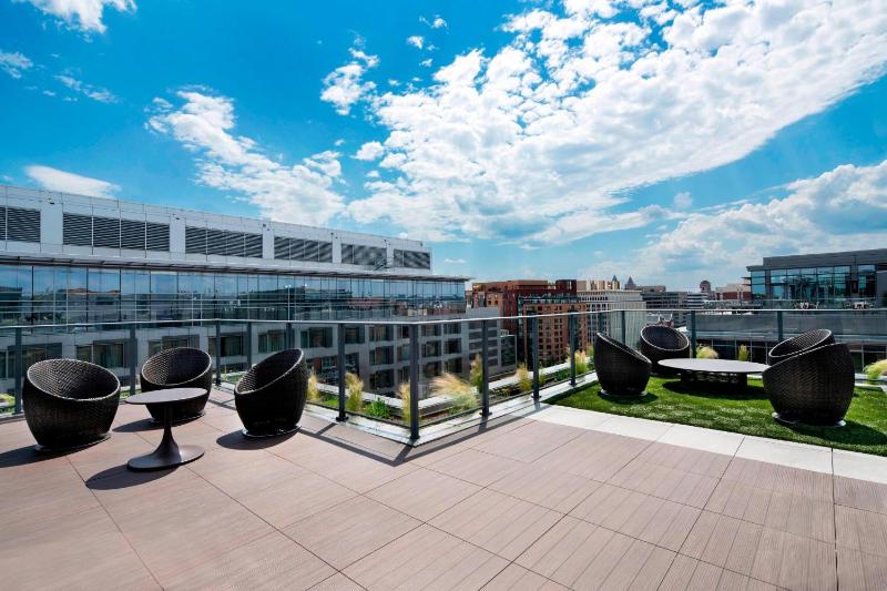 Courtyard by Marriott Washington Downtown/Convention Center - image 10