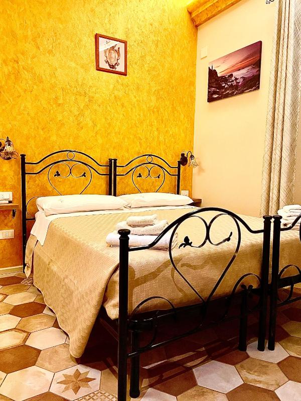 Palazzo Campisi rooms - image 17