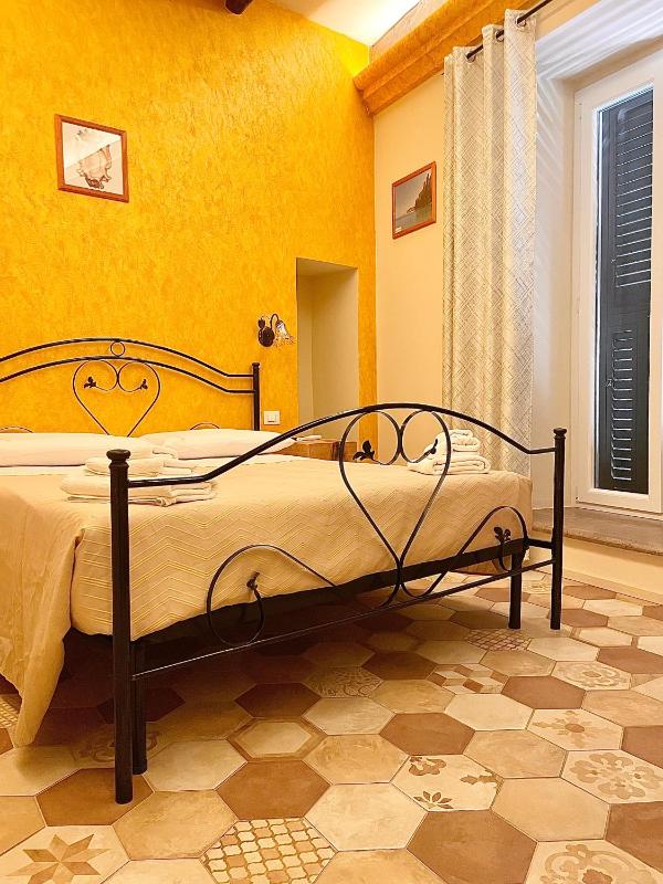 Palazzo Campisi rooms - image 10