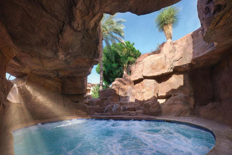 Sheraton Desert Oasis Villas Scottsdale - image 25