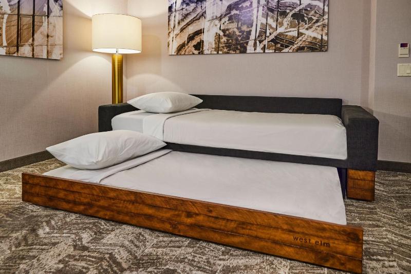 King Suite with Sofa Bed and Adapted Tub - Mobility Accessible image 4