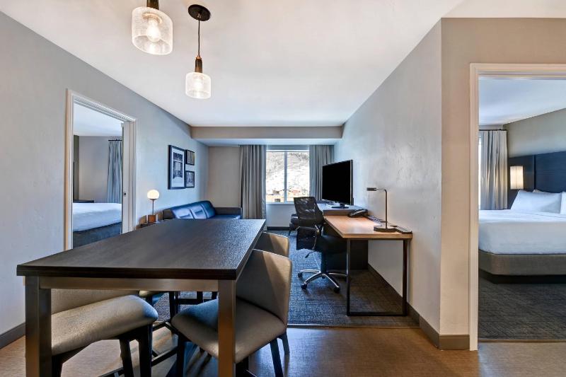 Two-Bedroom Suite image 1