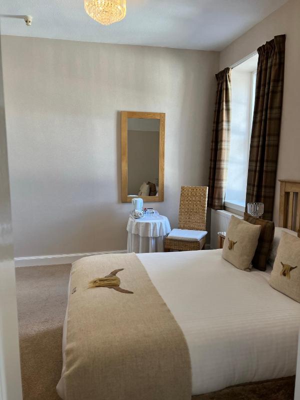 Double Room image 4