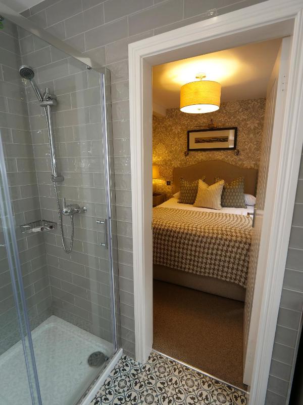 Superior Double Room image 3