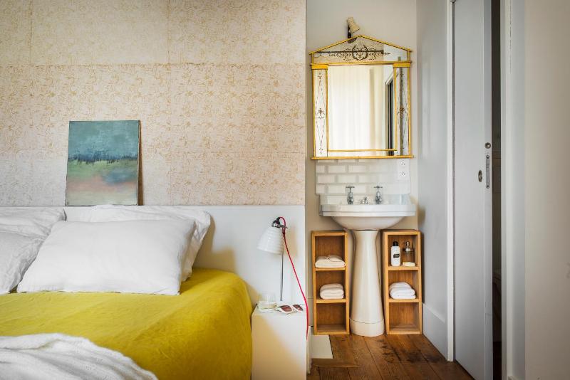 Double Room with Garden View image 4