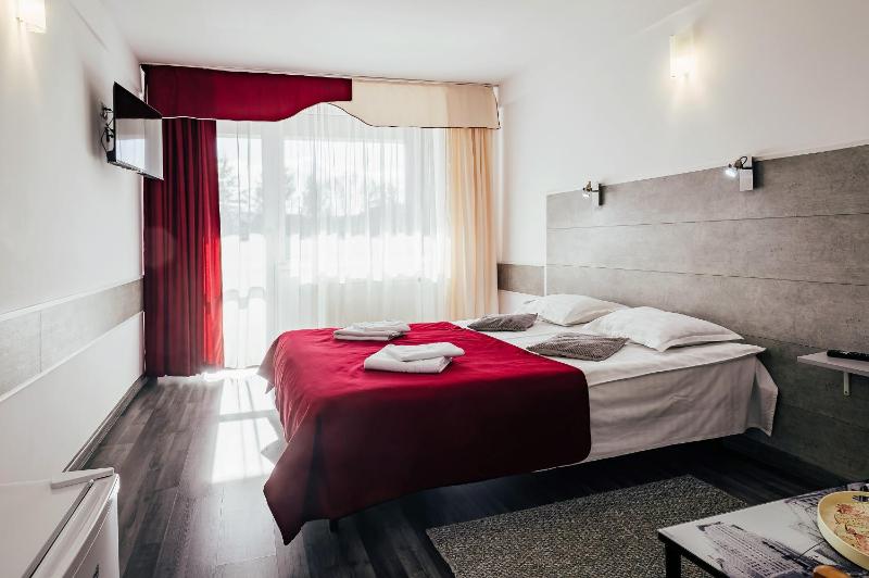 Double or Twin Room image 3