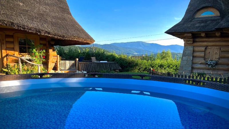 Small Chalet image 1