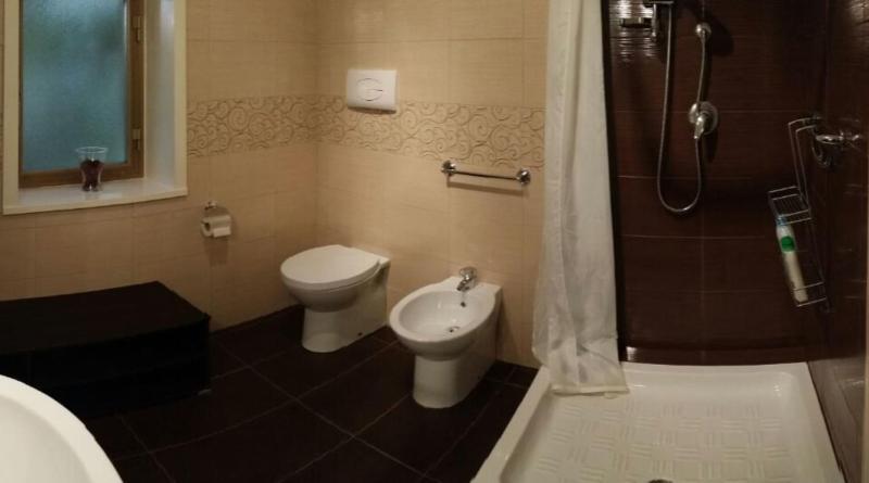 King Room with Garden View image 4