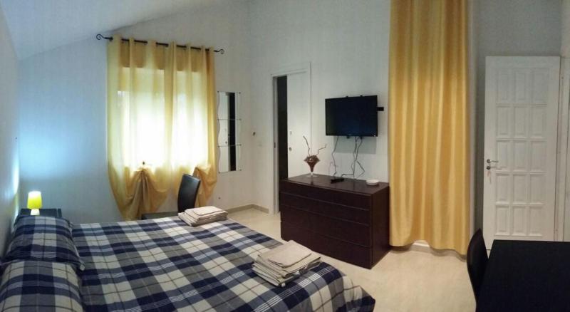 Triple Room image 3