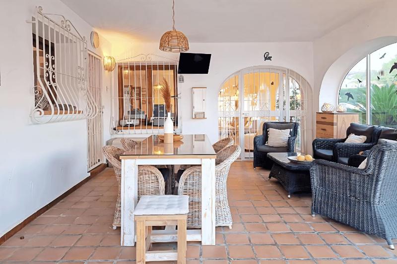 El Bruni - modern villa close to the beach in Benissa - image 14