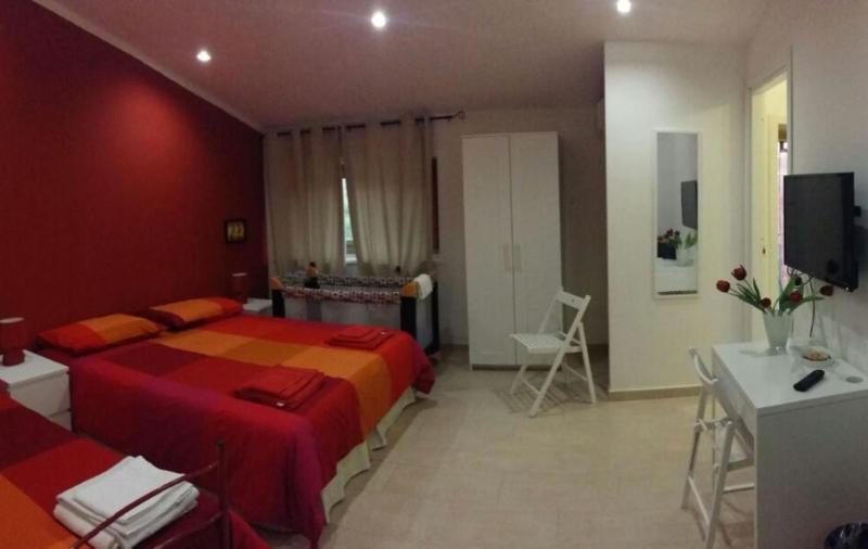 Family Room image 2