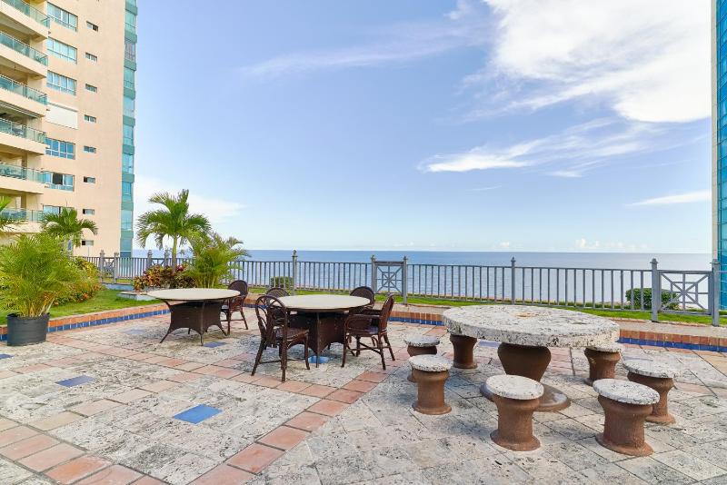 Exquisite Oceanfront Suite - image 10