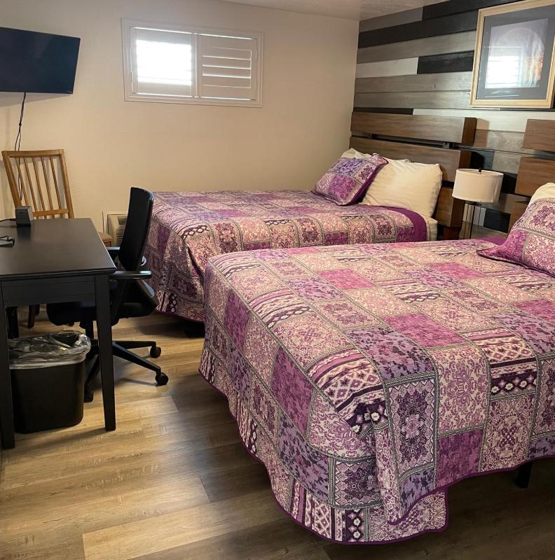 Family Room image 4