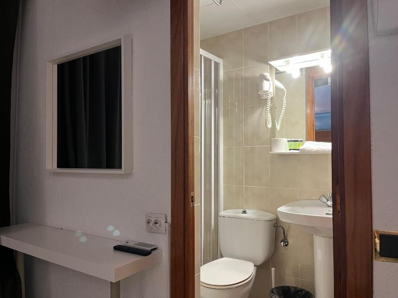 Hotel Maremagnum - image 14