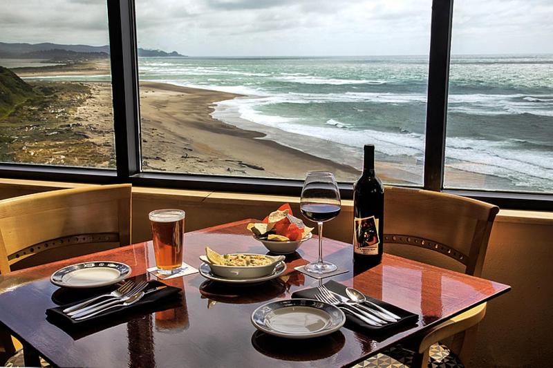 Inn at Spanish Head Resort Hotel - image 16