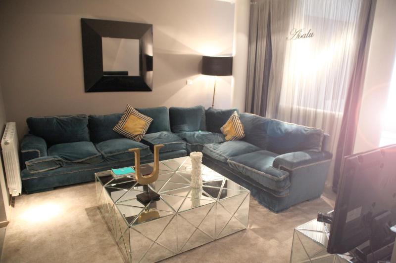 Abalú Collection Suites Gran Via - image 3