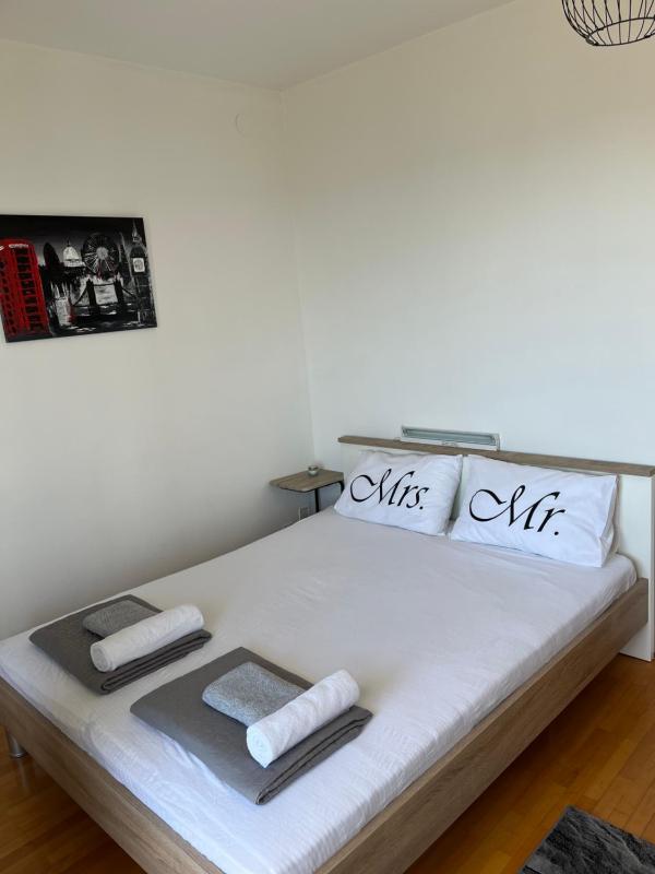 Studio with Balcony and Sea View image 3