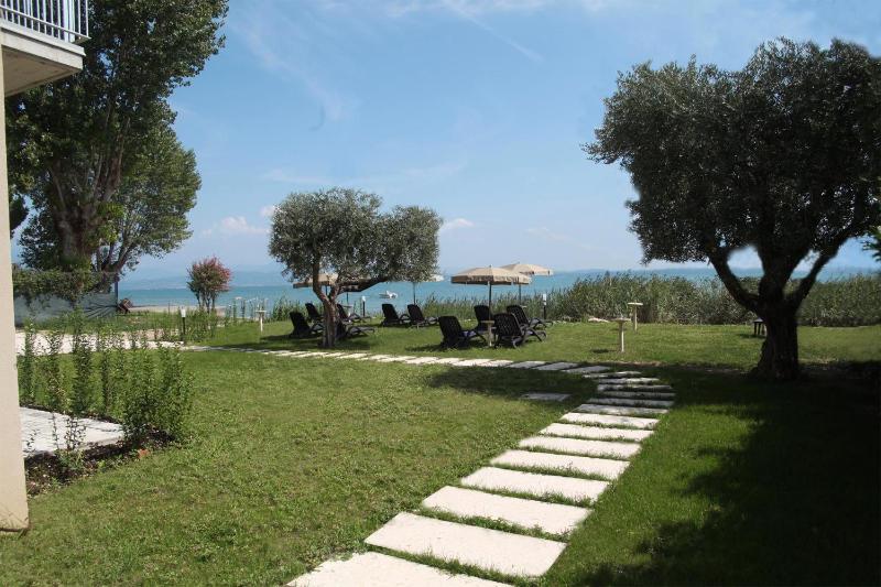 Smeraldo dip Villa Canneto - image 7