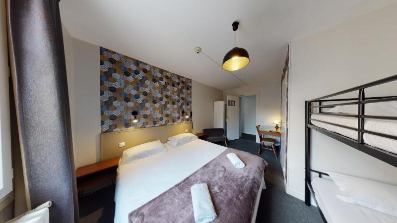 Quadruple Room image 3