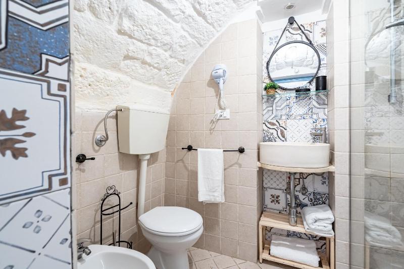 One-Bedroom House image 4