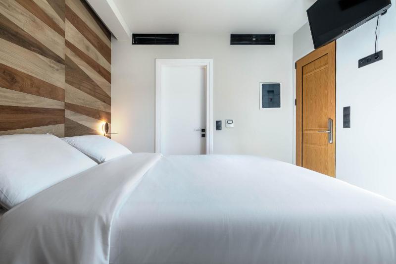 Superior Suite image 4