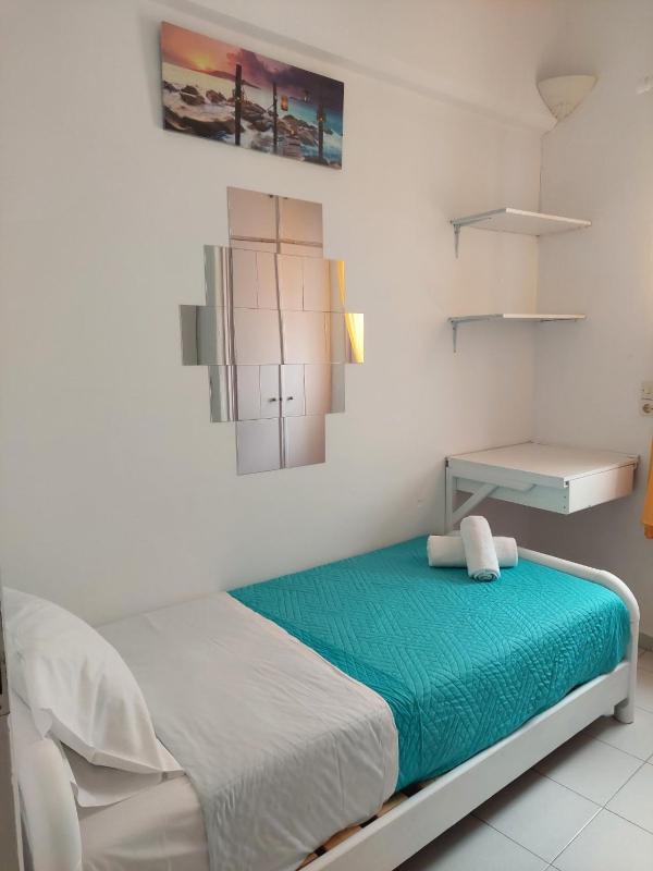 Single Room image 4
