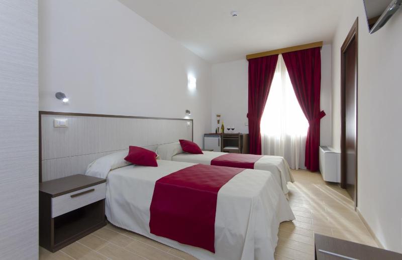 Double or Twin Room with Sea View image 2