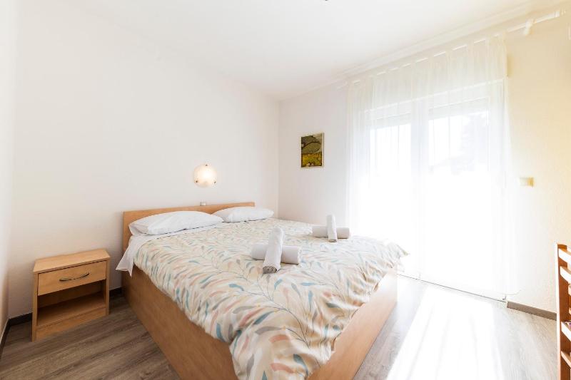 Studio Apartment with Balcony image 2