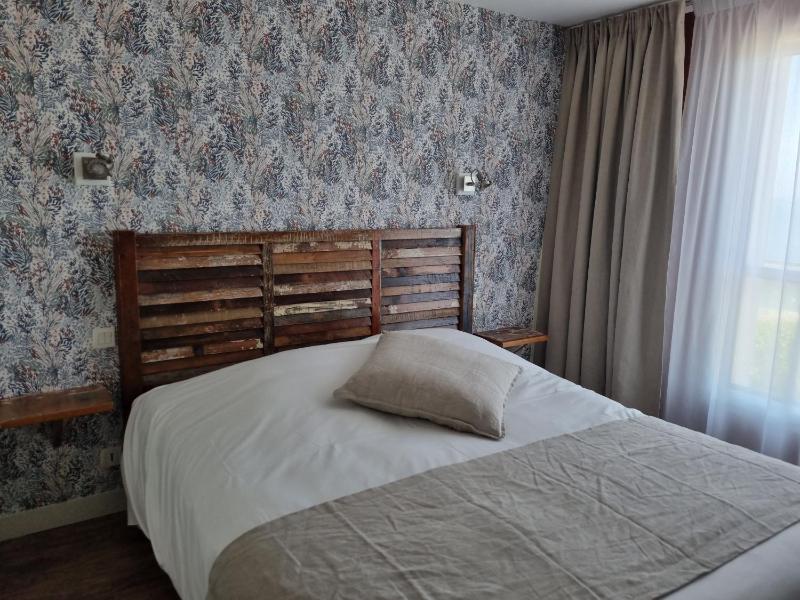 Double Room with Sea View image 1