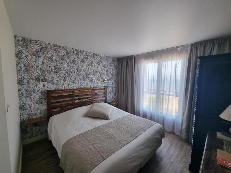 Double Room with Sea View image 3