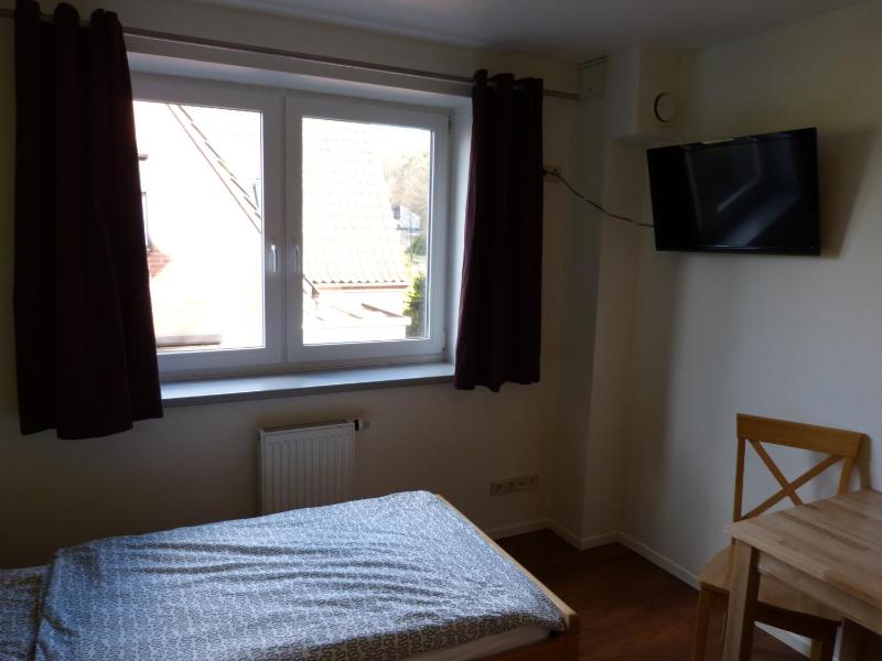 Triple Room with Bathroom image 2