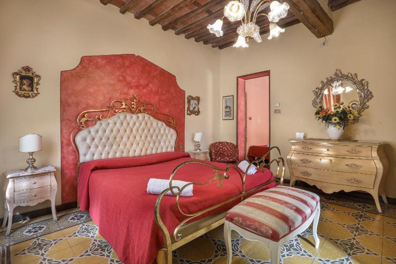 Quadruple Room with Terrace image 2