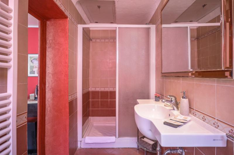 Superior Double Room image 3
