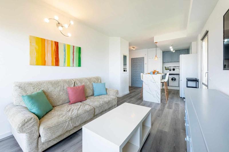 BENALBEACH APARTAMENTO con vistas maravillosas - image 30