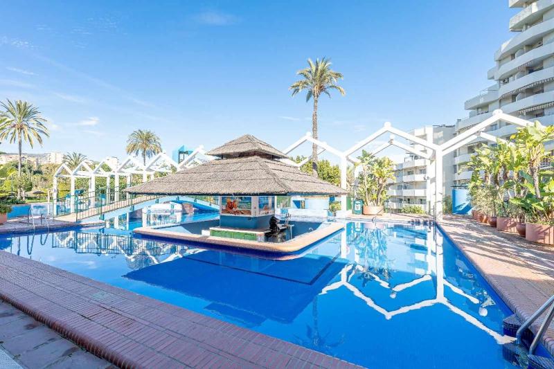 BENALBEACH APARTAMENTO con vistas maravillosas - image 13