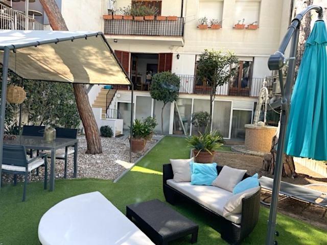 3 bedroom Apartment with private garden on top location Sitges centre beach - image 26